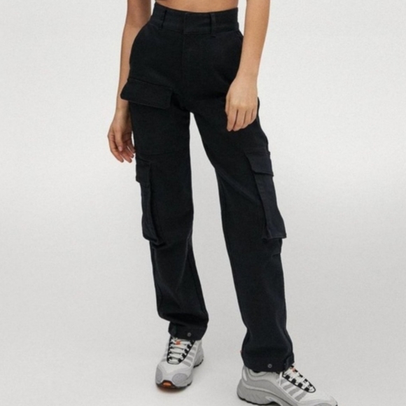 Aritzia Pants - Aritzia Tna Workwear cargo pant black size 8